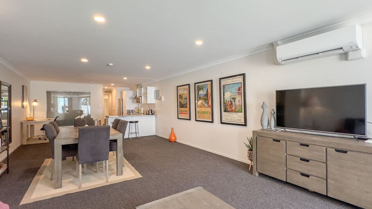 Photo of Livingroom in Hamilton