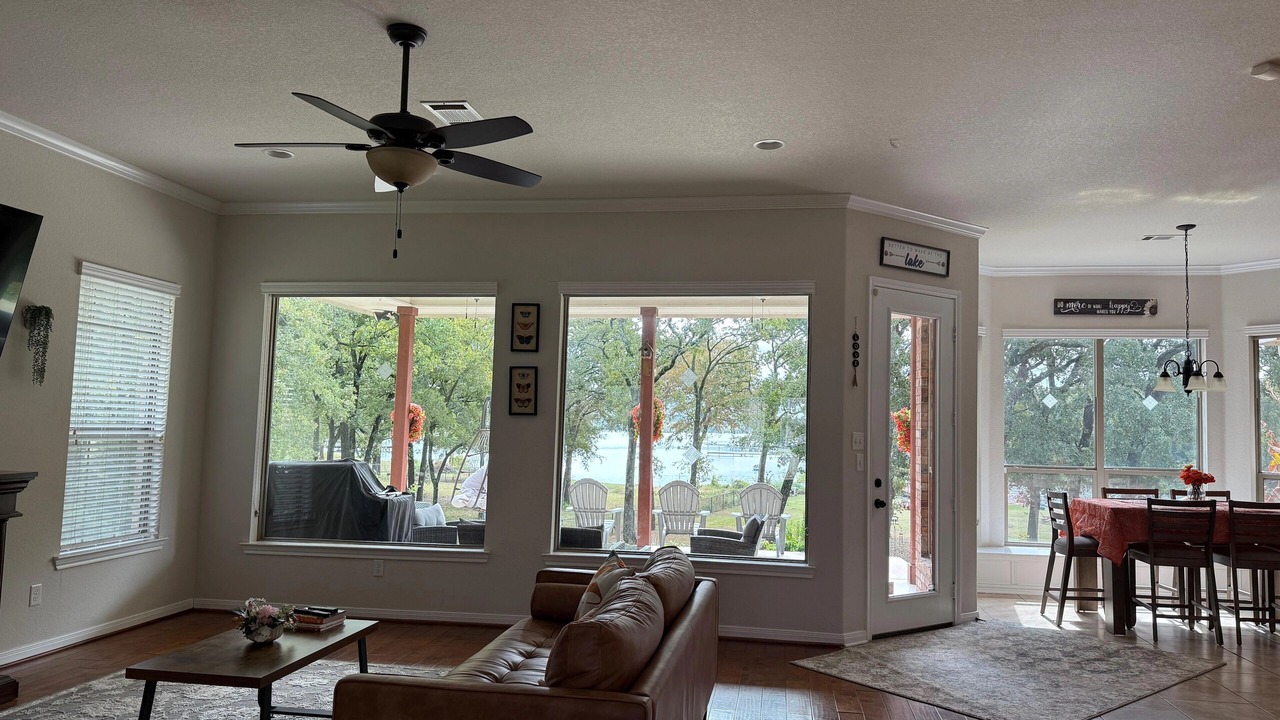 Photo of Livingroom in Quinlan