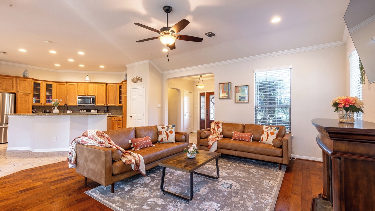 Photo of Livingroom in Quinlan