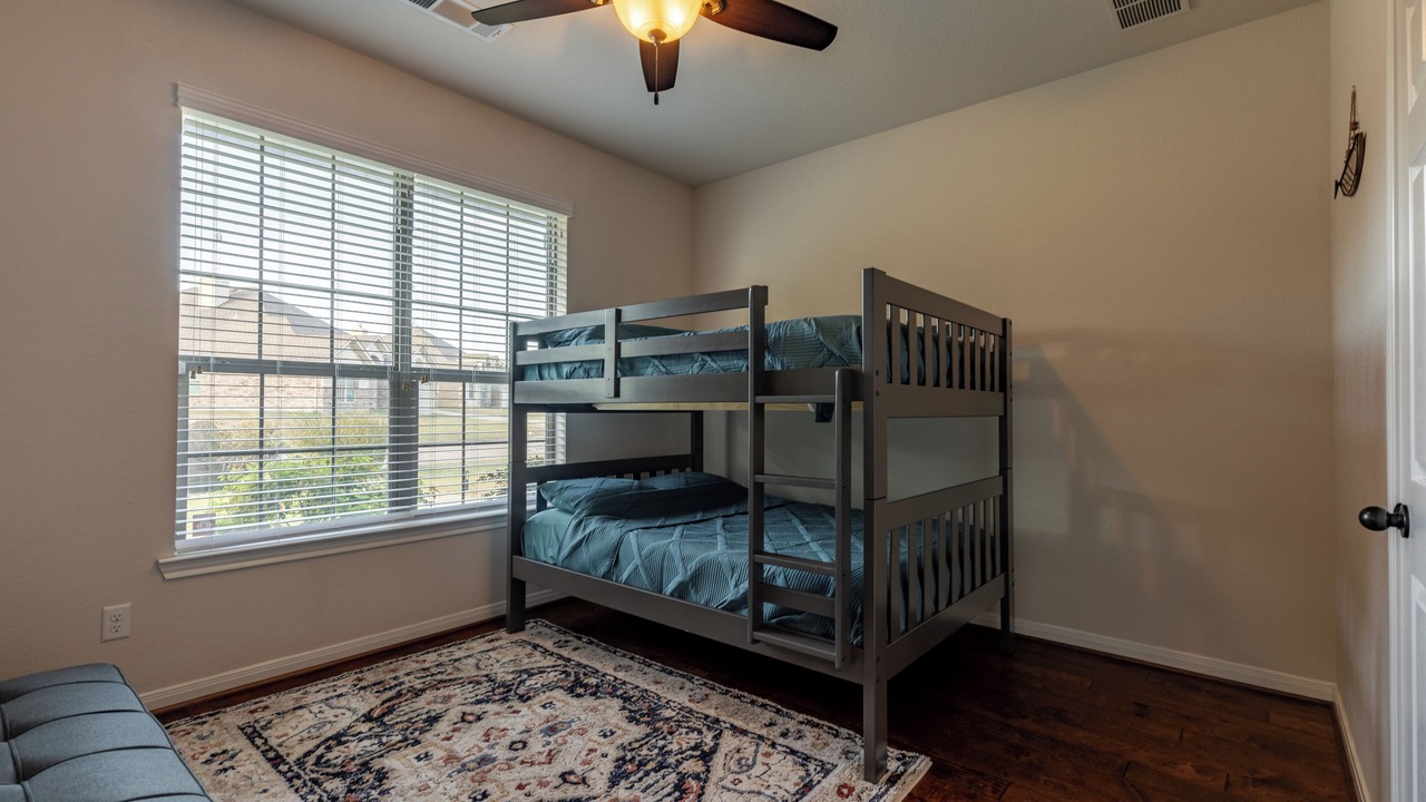Photo of Bedroom in Quinlan