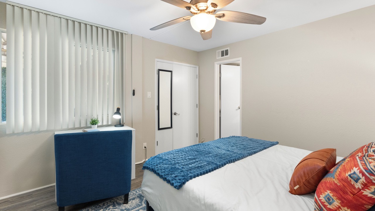 Photo of Bedroom in Entertainment District