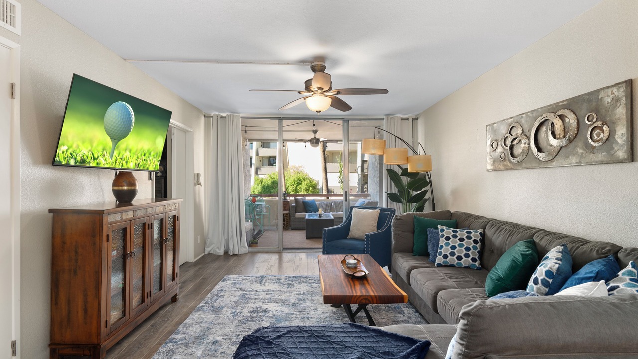 Photo of Livingroom in Entertainment District