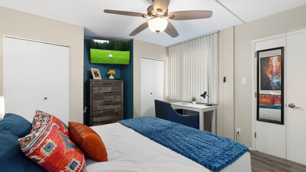 Photo of Bedroom in Entertainment District