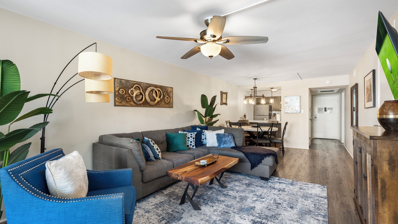 Photo of Livingroom in Entertainment District
