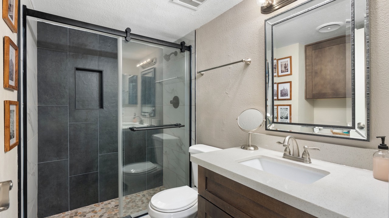 Photo of Bathroom in Entertainment District