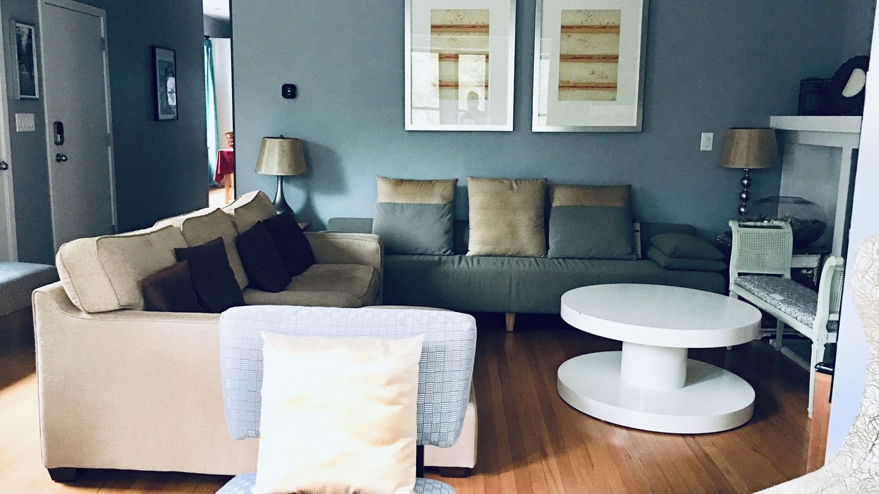 Photo of Livingroom in Rogers Park