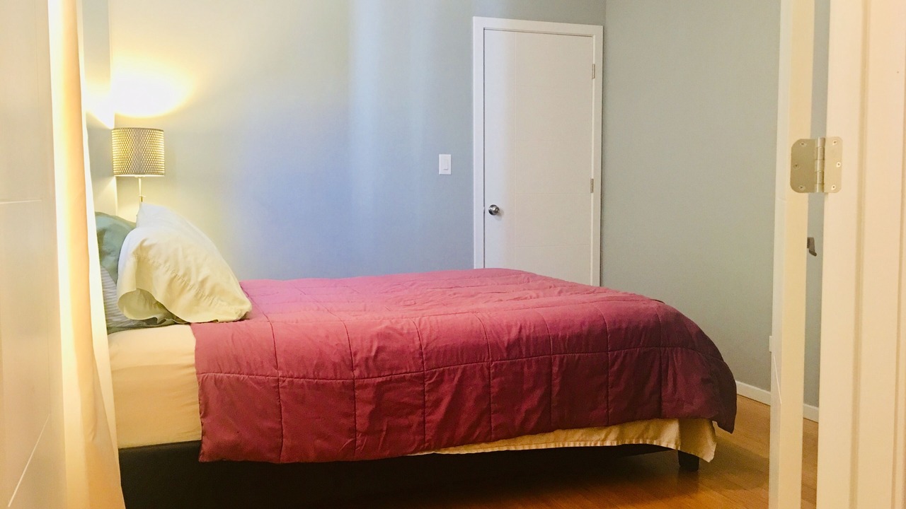 Photo of Bedroom in Rogers Park