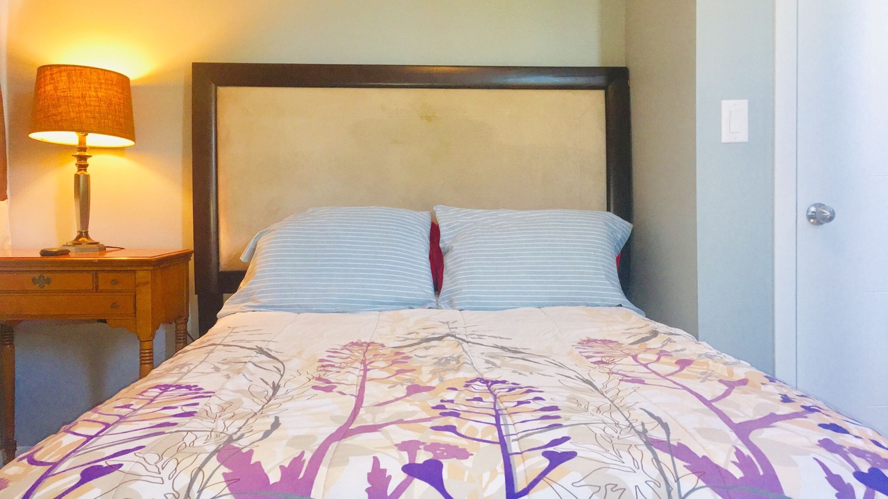 Photo of Bedroom in Rogers Park
