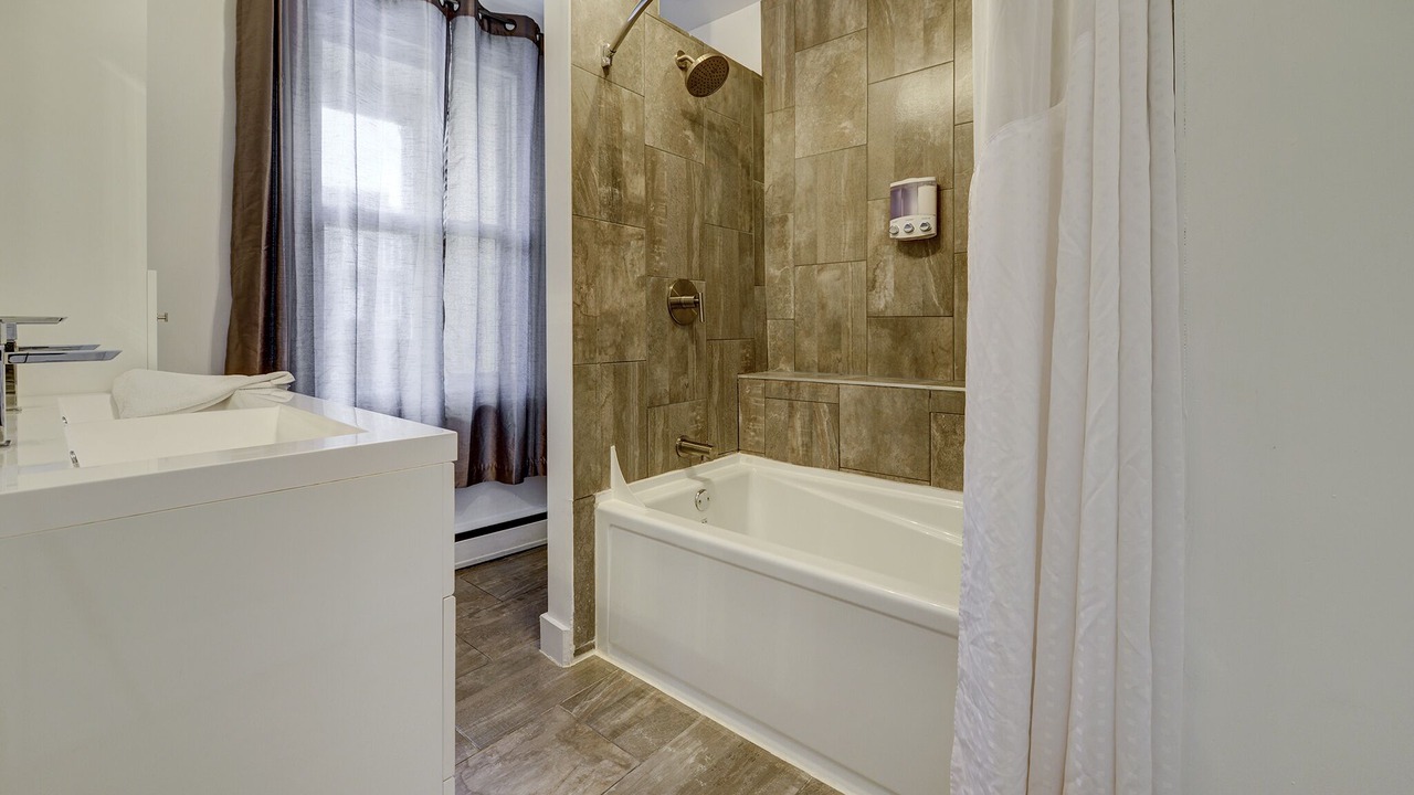 Photo of Bathroom in Saint-Jean-Baptiste