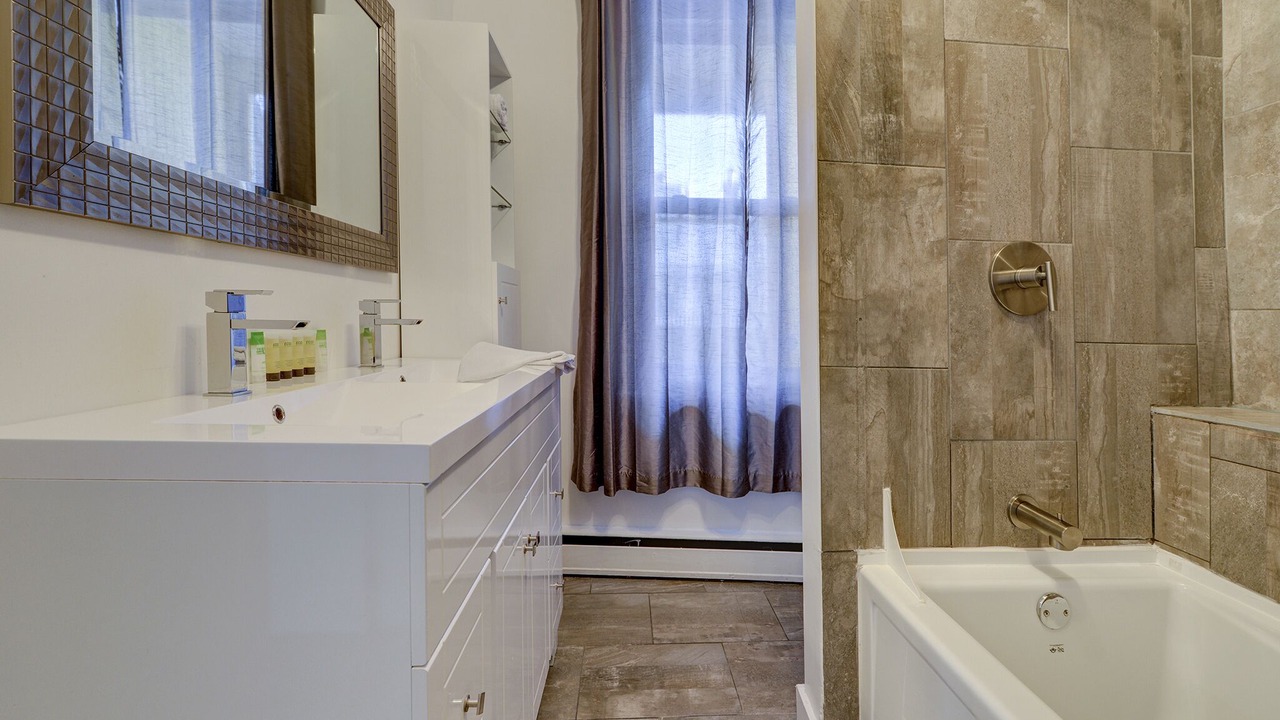 Photo of Bathroom in Saint-Jean-Baptiste