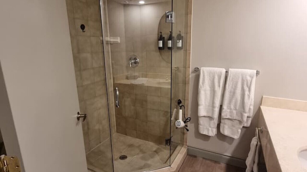 Photo of Bathroom in Oro-Medonte