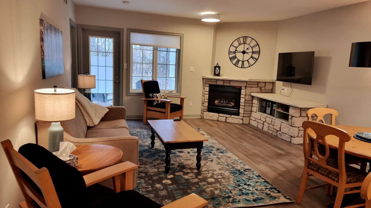 Photo of Livingroom in Oro-Medonte