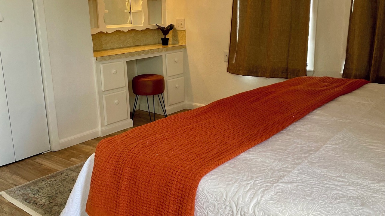 Photo of Bedroom in Shiner