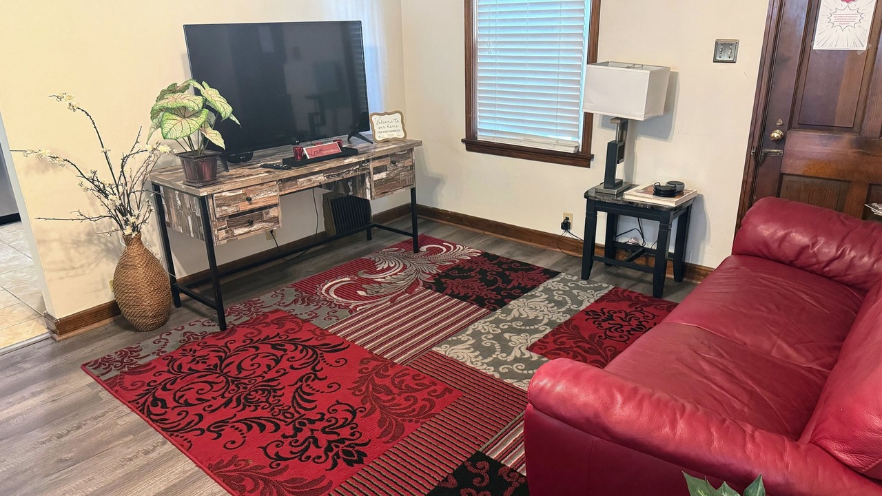 Photo of Livingroom in Champaign