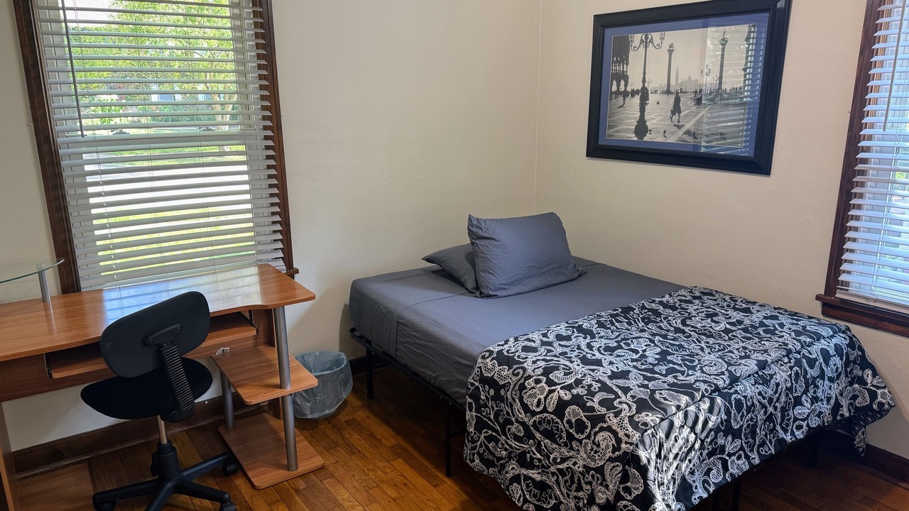 Photo of Bedroom in Champaign