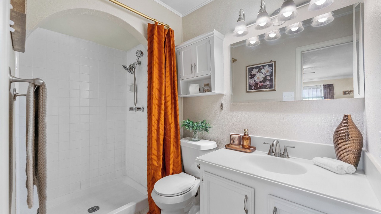 Photo of Bathroom in The Colony
