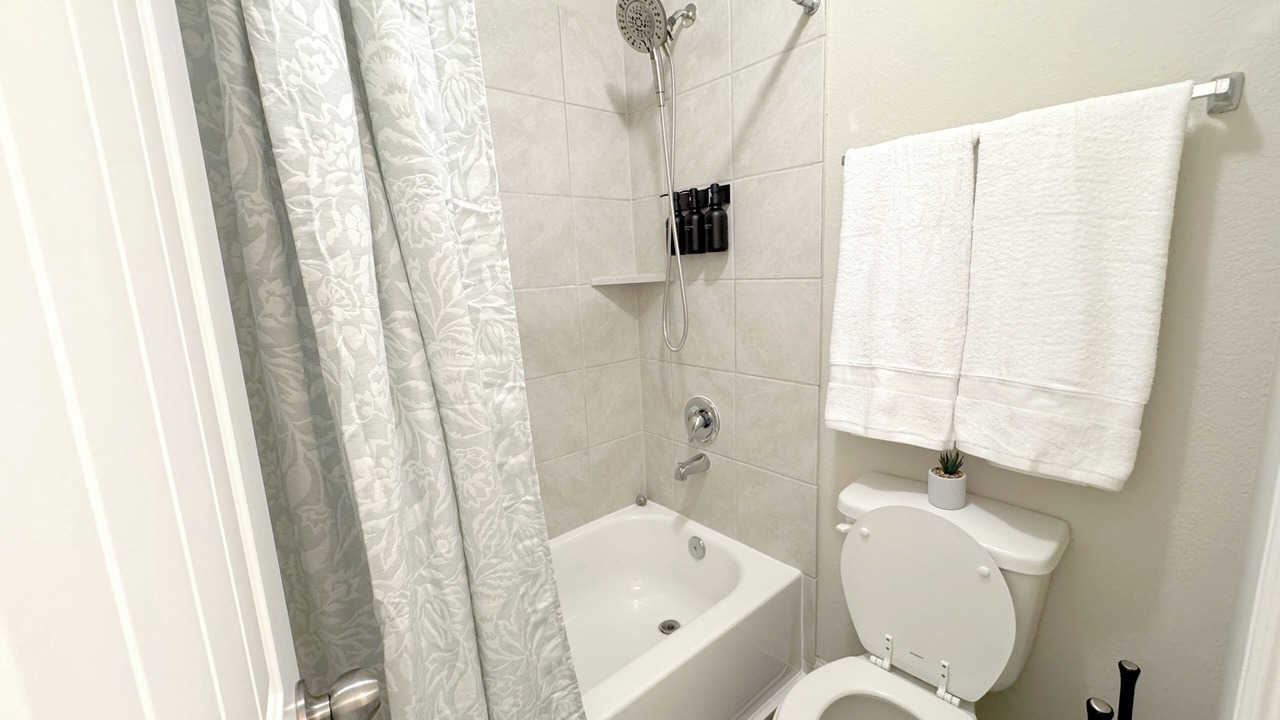 Photo of Bathroom in Porter