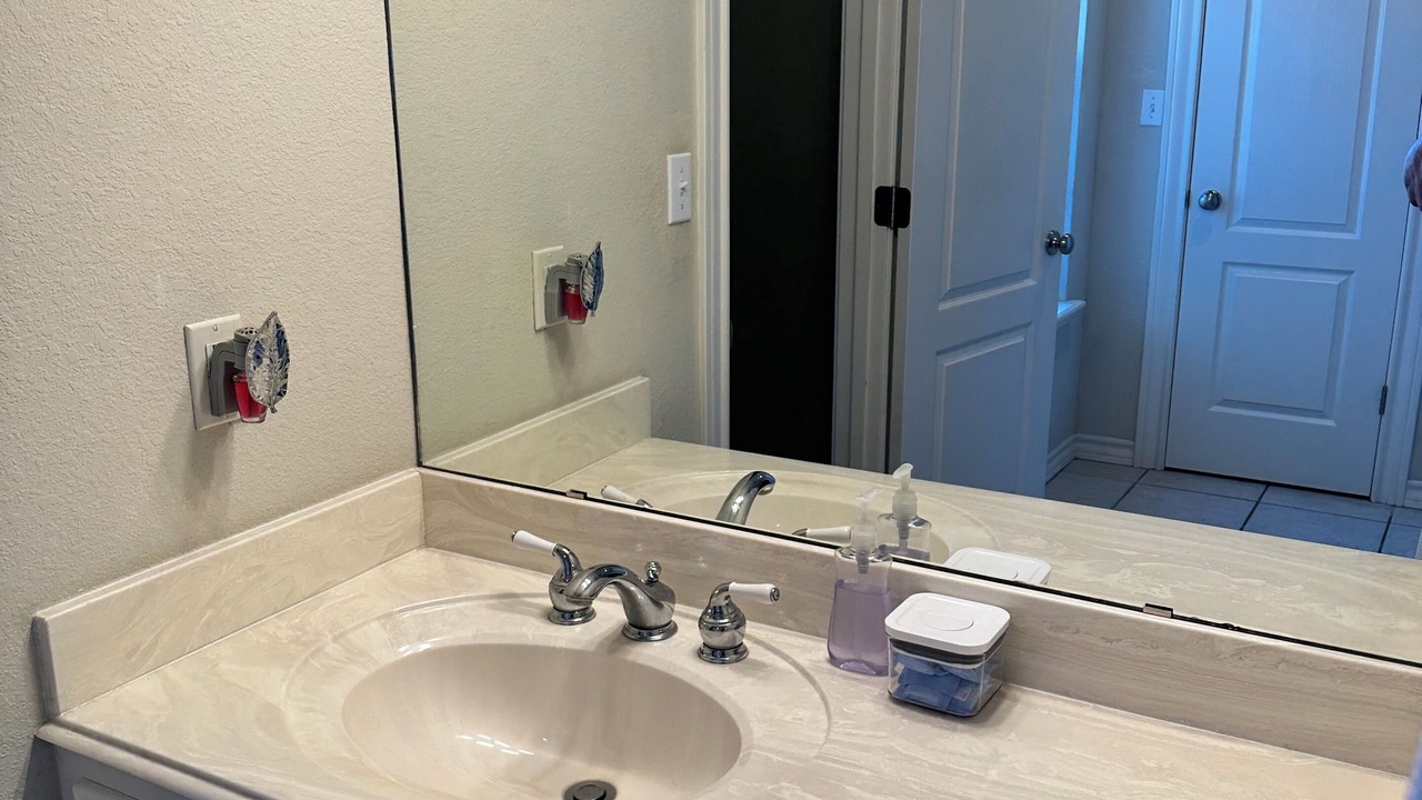 Photo of Bathroom in Canyon