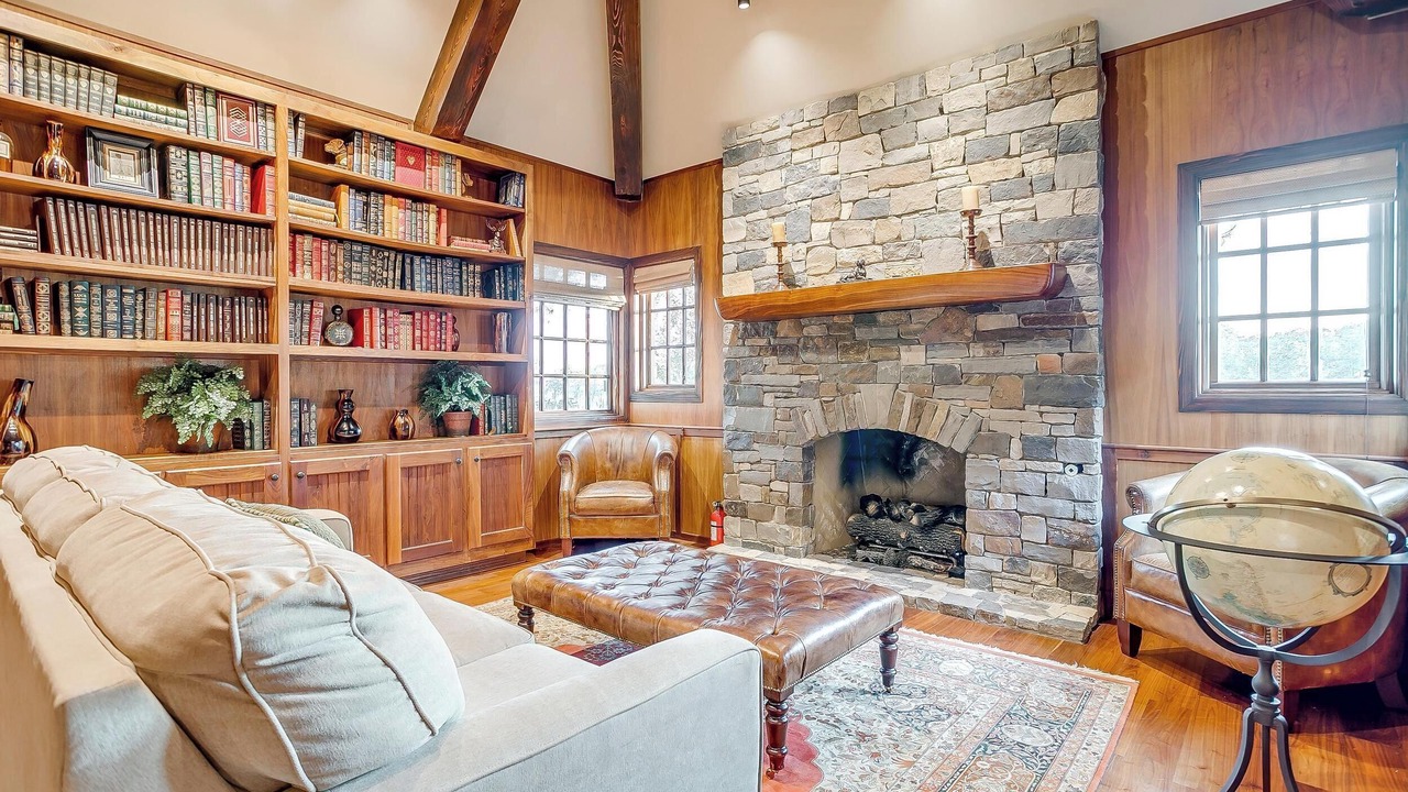 Photo of Livingroom in Boswell