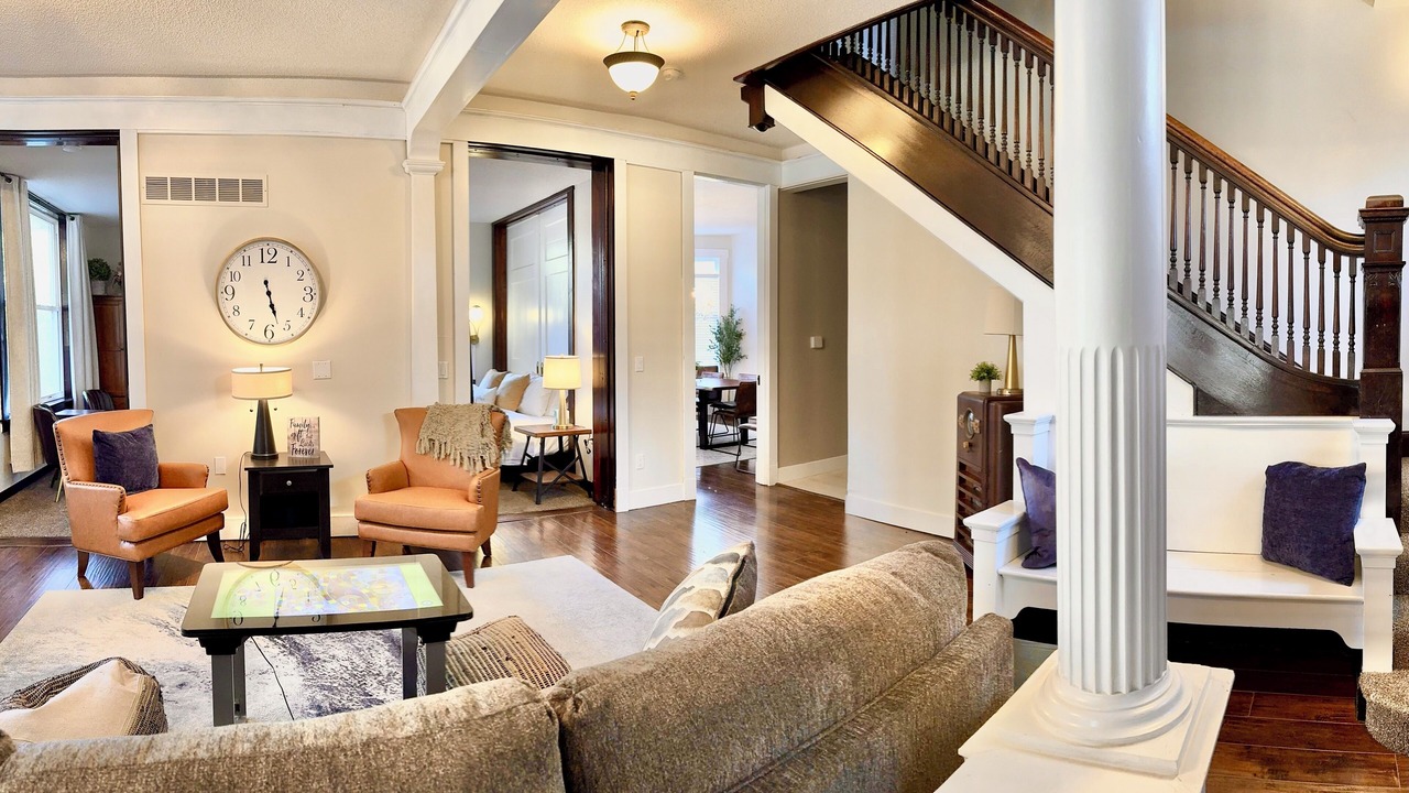 Photo of Livingroom in Bloomington