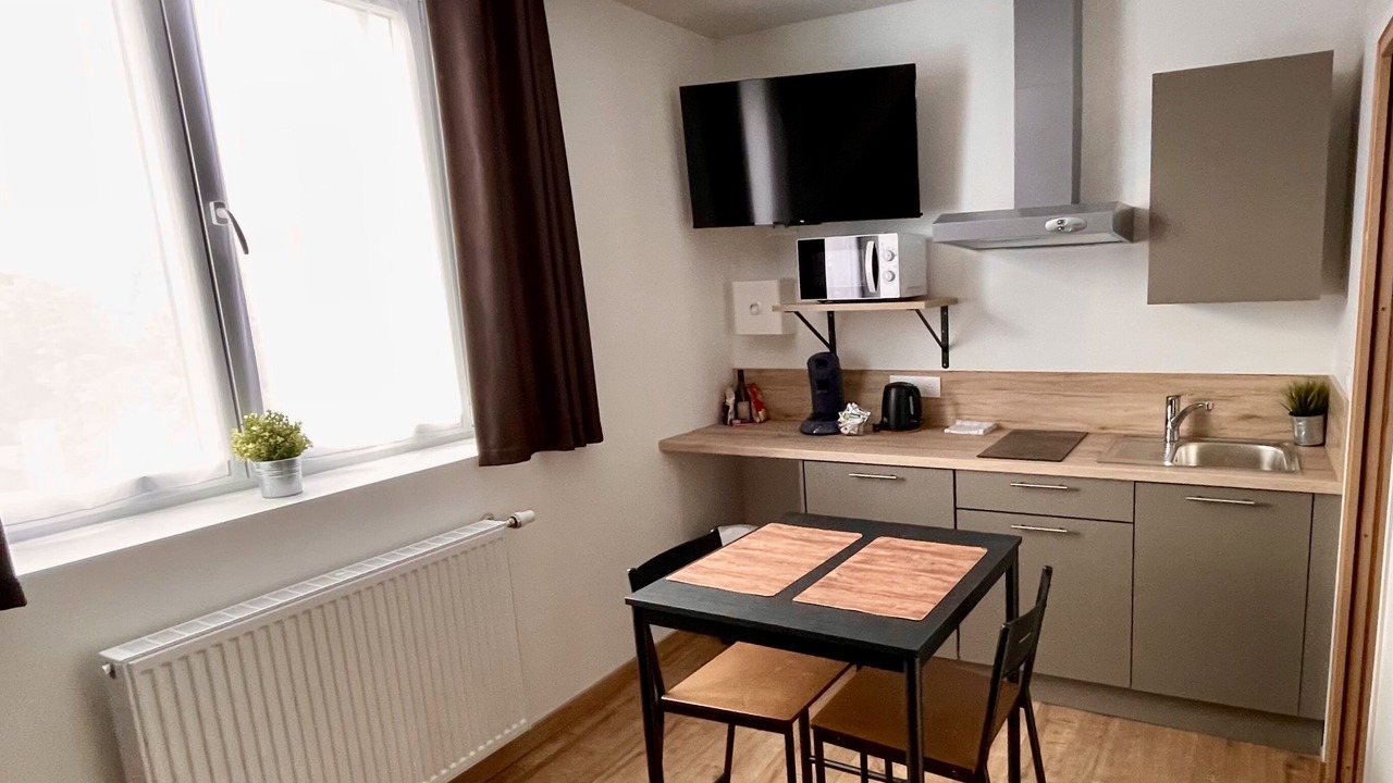 Photo of Kitchen in Lens