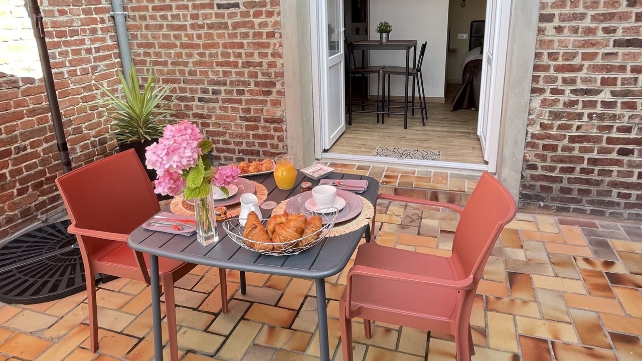 Photo of Patio Balcony in Lens