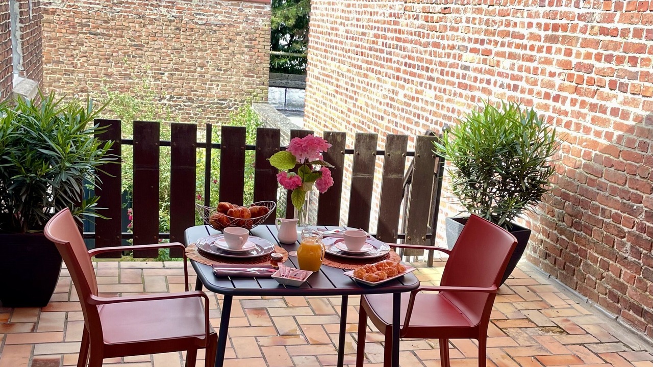 Photo of Patio Balcony in Lens