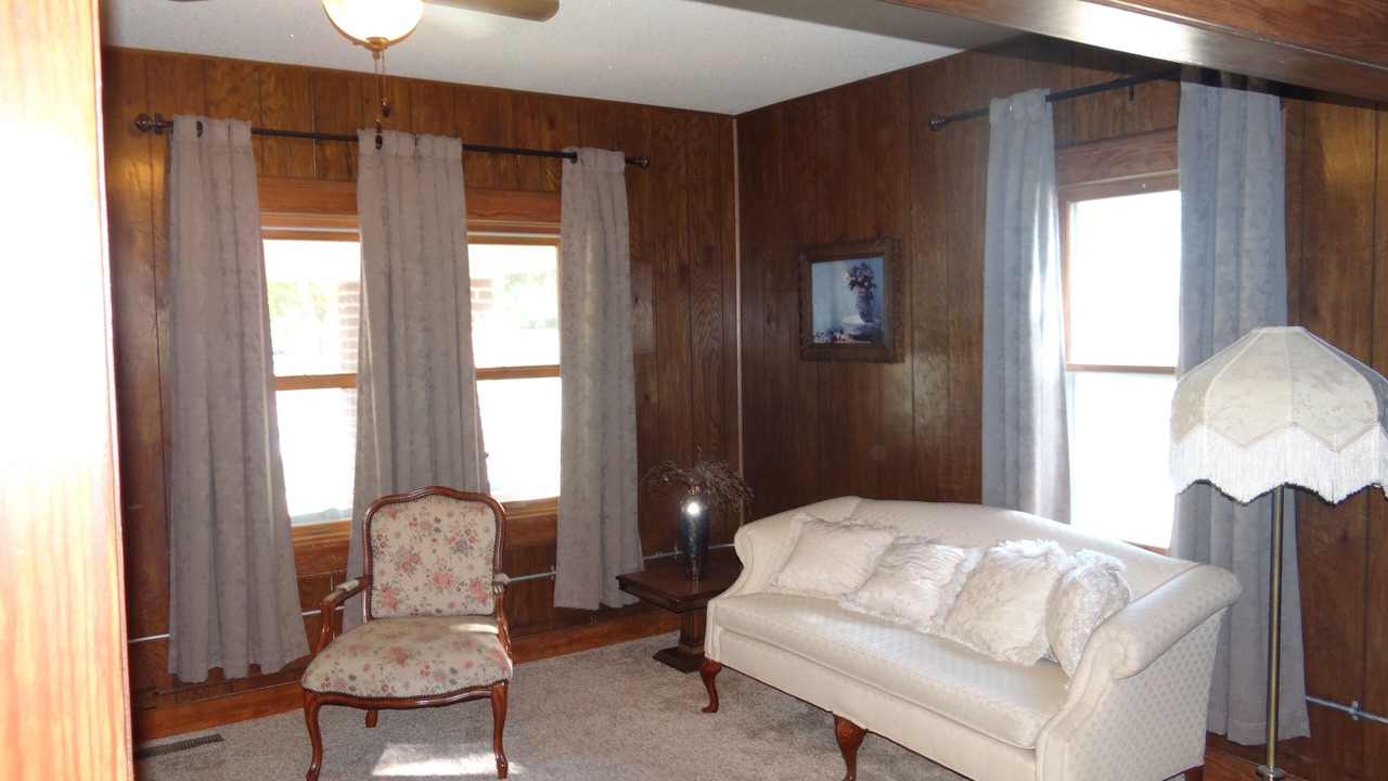 Photo of Livingroom in South Loup City