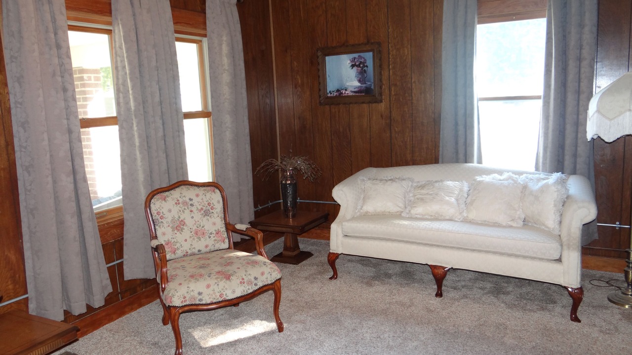 Photo of Livingroom in South Loup City