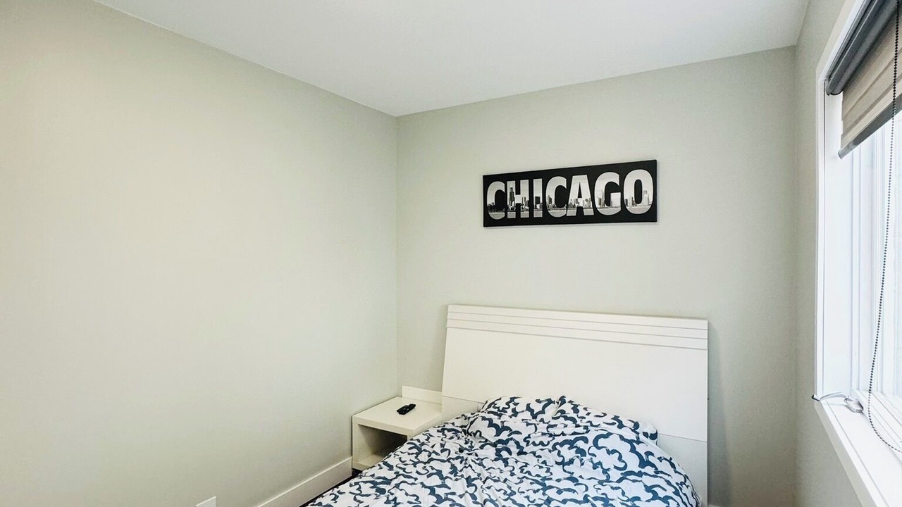 Photo of Bedroom in East Garfield Park