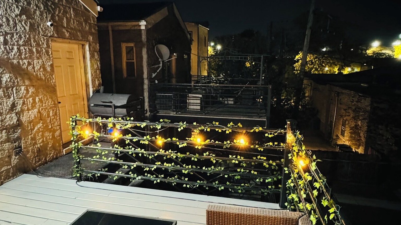 Photo of Patio Balcony in East Garfield Park