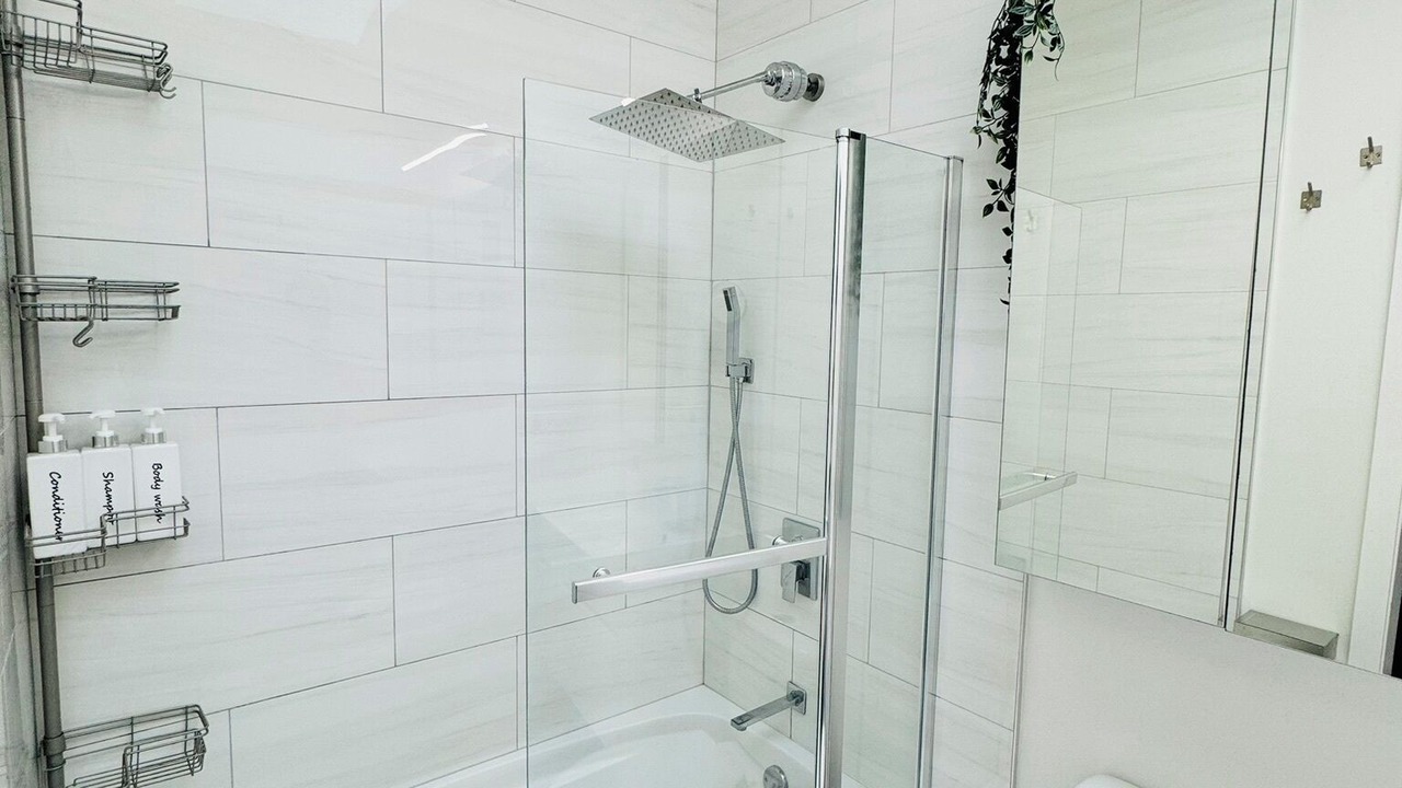 Photo of Bathroom in East Garfield Park