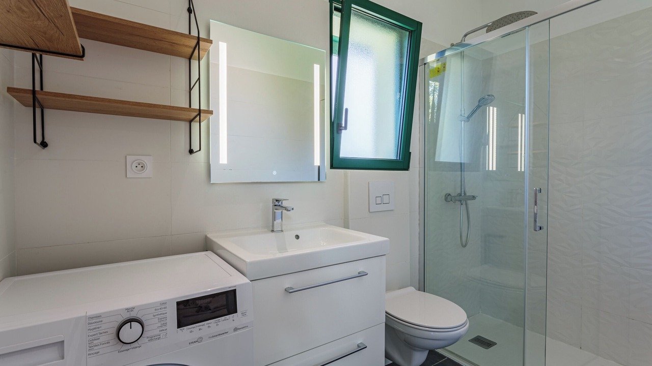 Photo of Bathroom in Saint-Pierre-d'Irube