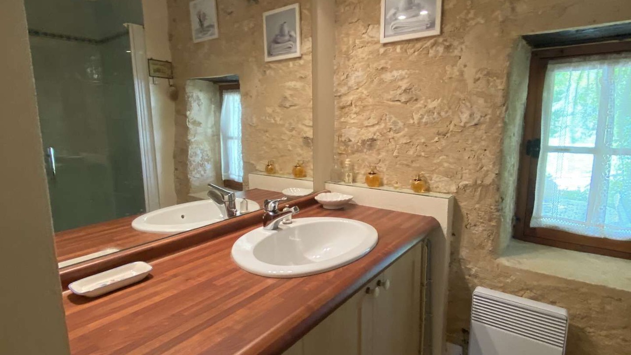 Photo of Bathroom in Tremolat