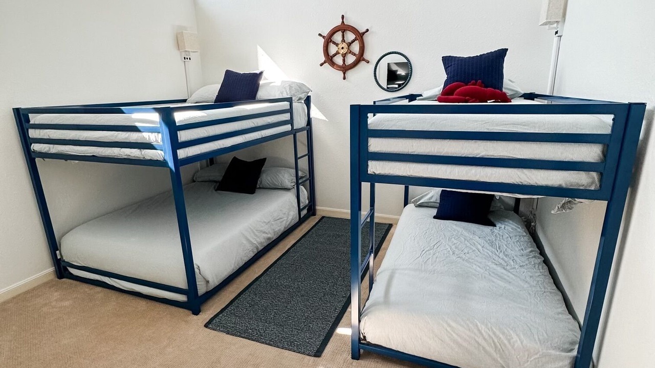 Photo of Bedroom in April Sound