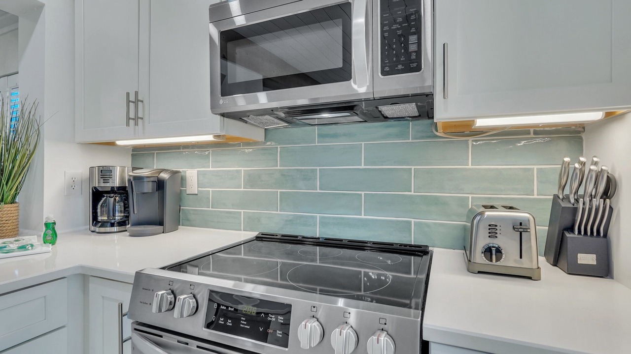 Photo of Kitchen in Oceanmarsh Subdivision