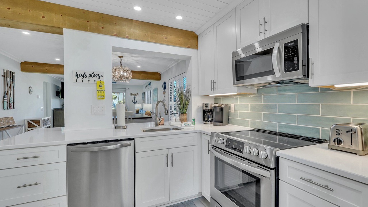 Photo of Kitchen in Oceanmarsh Subdivision