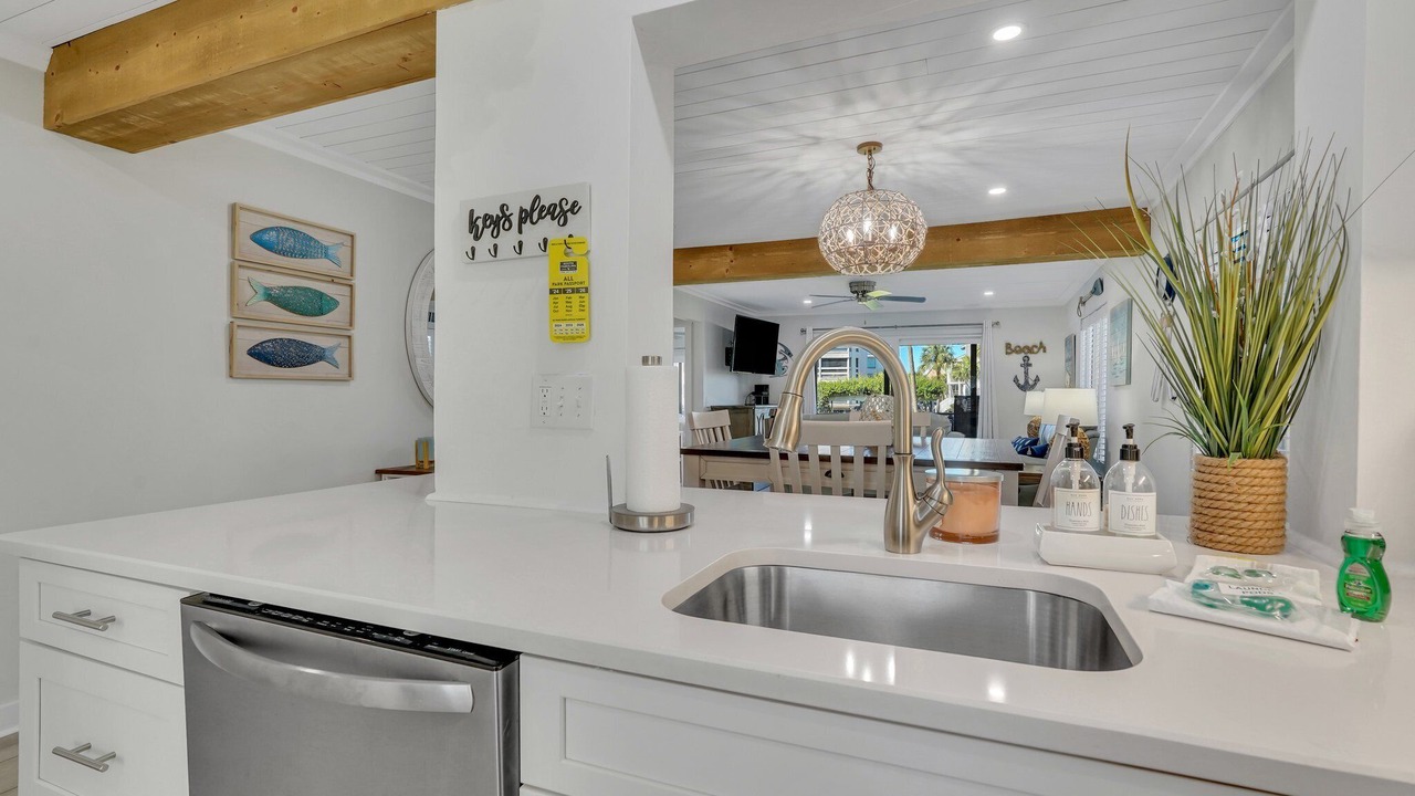 Photo of Kitchen in Oceanmarsh Subdivision