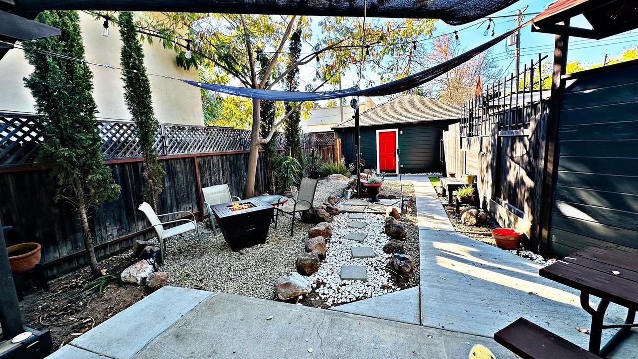Photo of Outdoor in North Oak Park