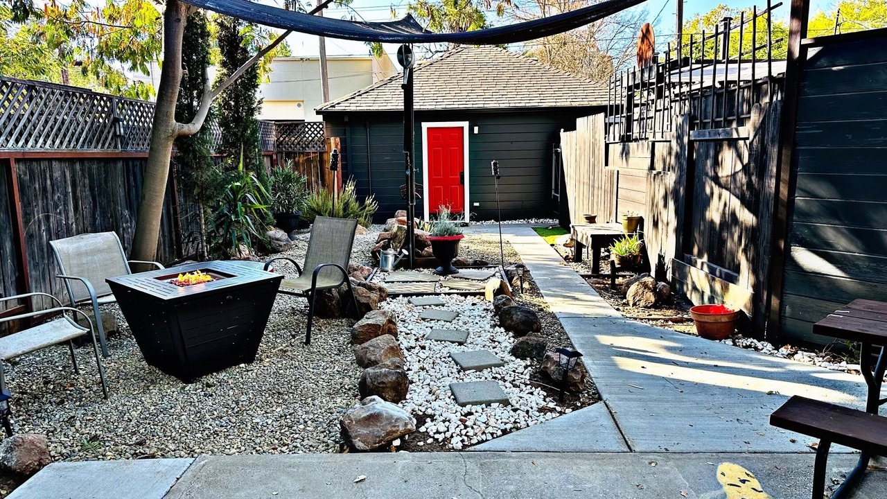Photo of Patio Balcony in North Oak Park