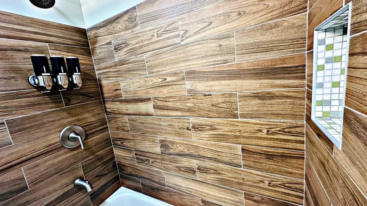 Photo of Bathroom in North Oak Park