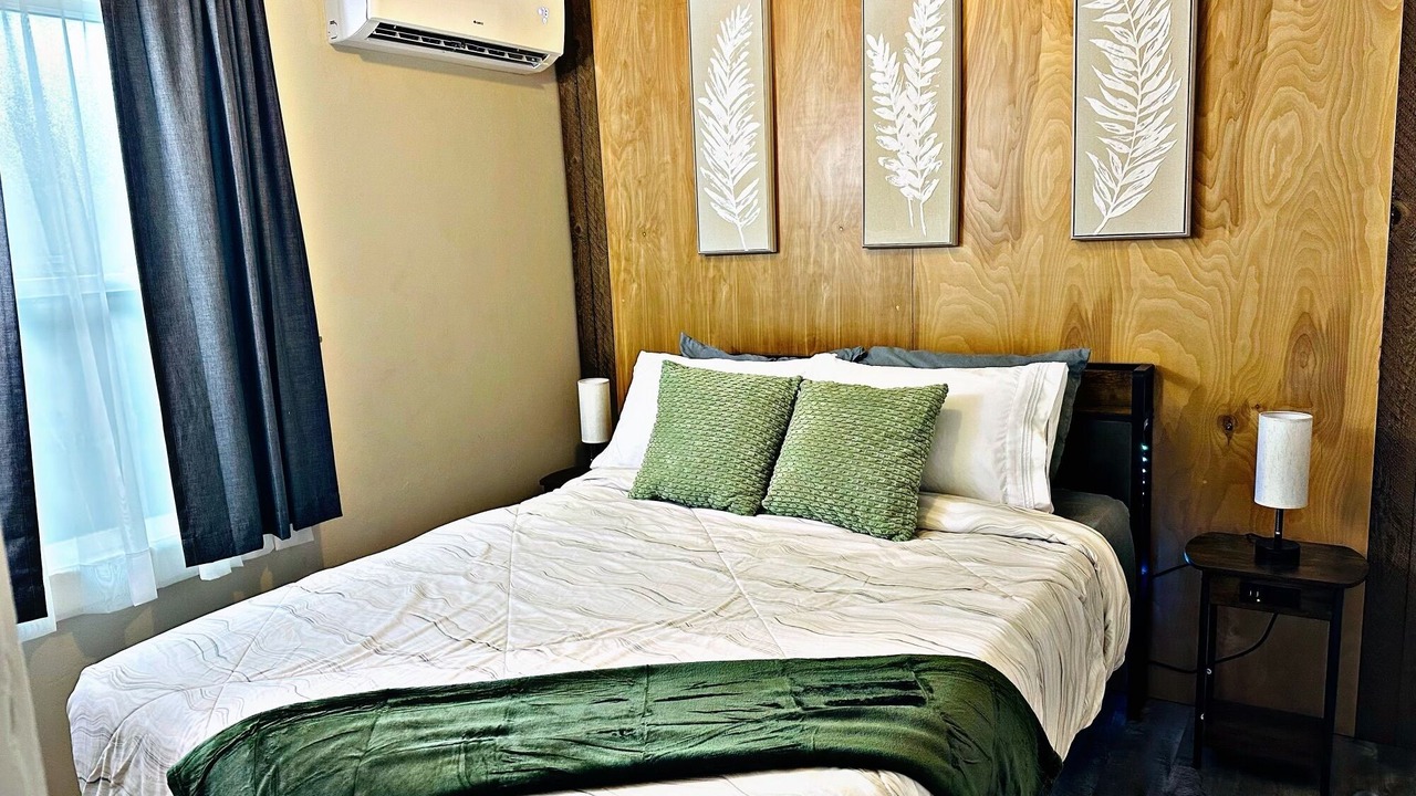 Photo of Bedroom in North Oak Park