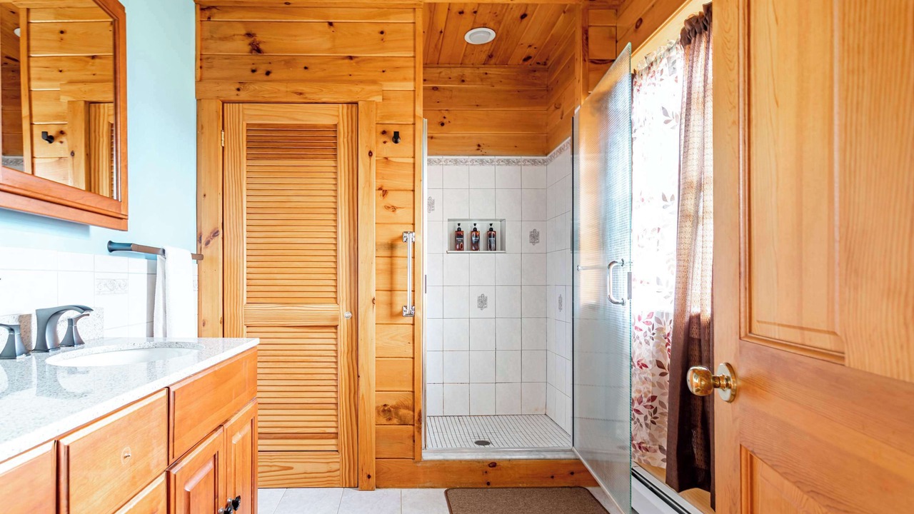 Photo of Bathroom in Lake Ariel