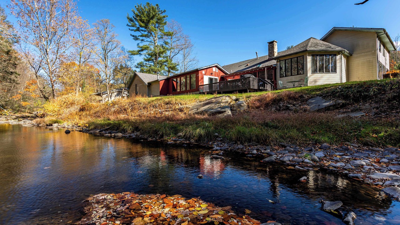 Photo of Outdoor in Canadensis