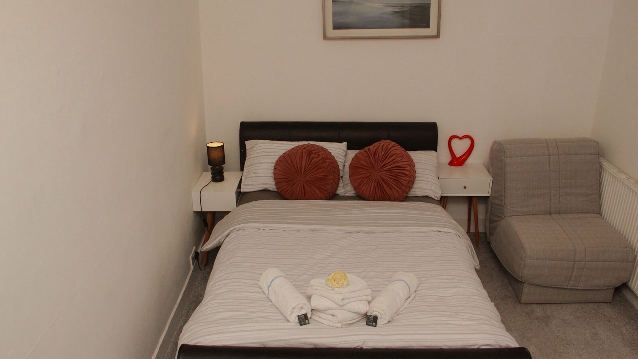 Photo of Bedroom in Leigh