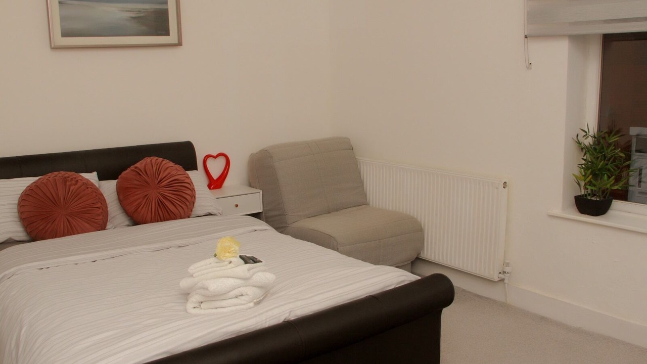 Photo of Bedroom in Leigh