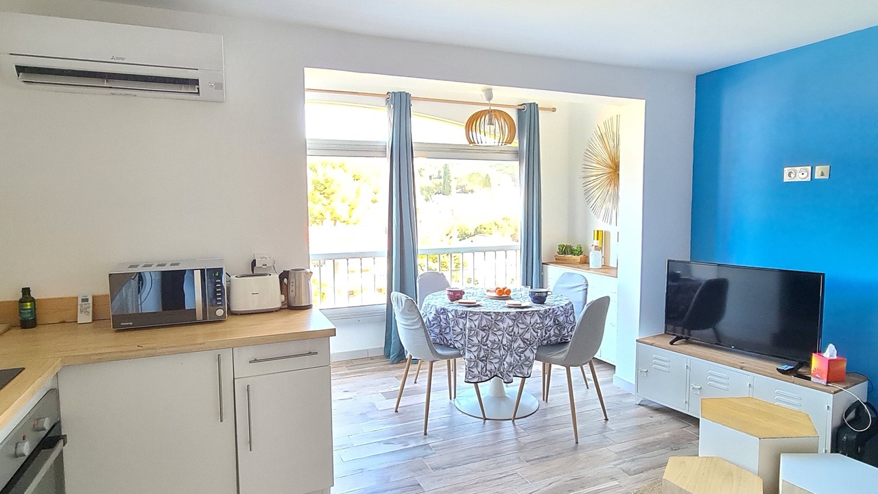 Photo of Kitchen in Saint-Mandrier-sur-Mer