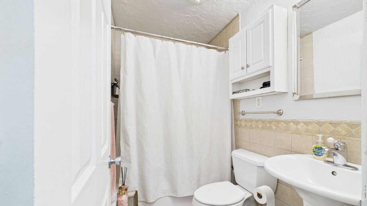 Photo of Bathroom in Alhambra