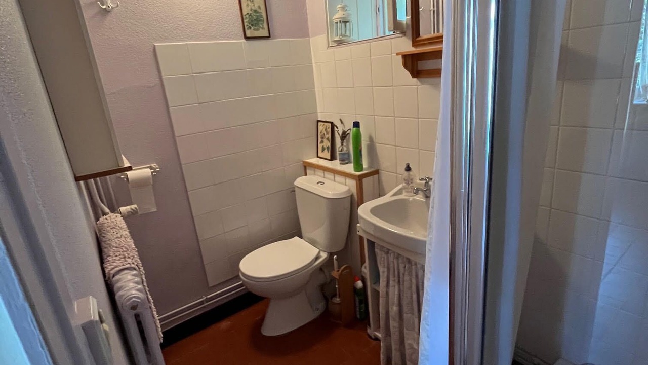 Photo of Bathroom in Anost
