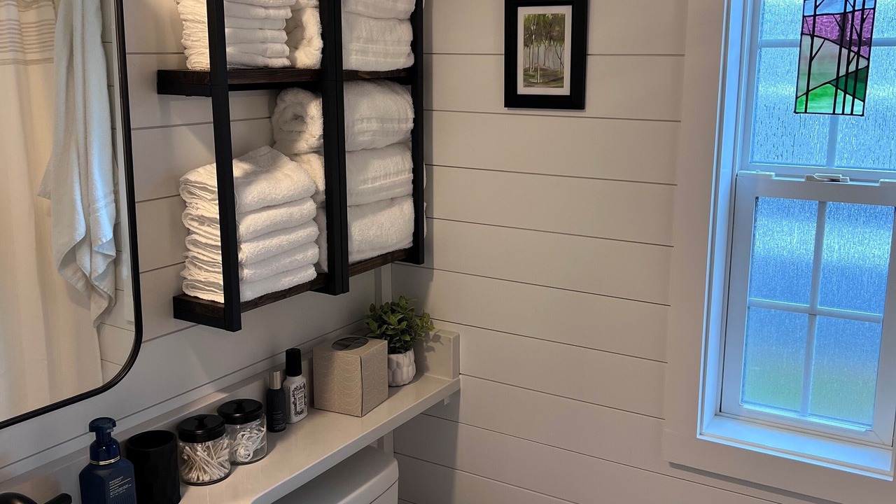 Photo of Bathroom in Upward